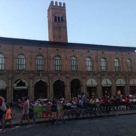 ボローニャPiccolo Monolocale A Due Passi Da Piazza Maggioreアパートメント エクステリア 写真
