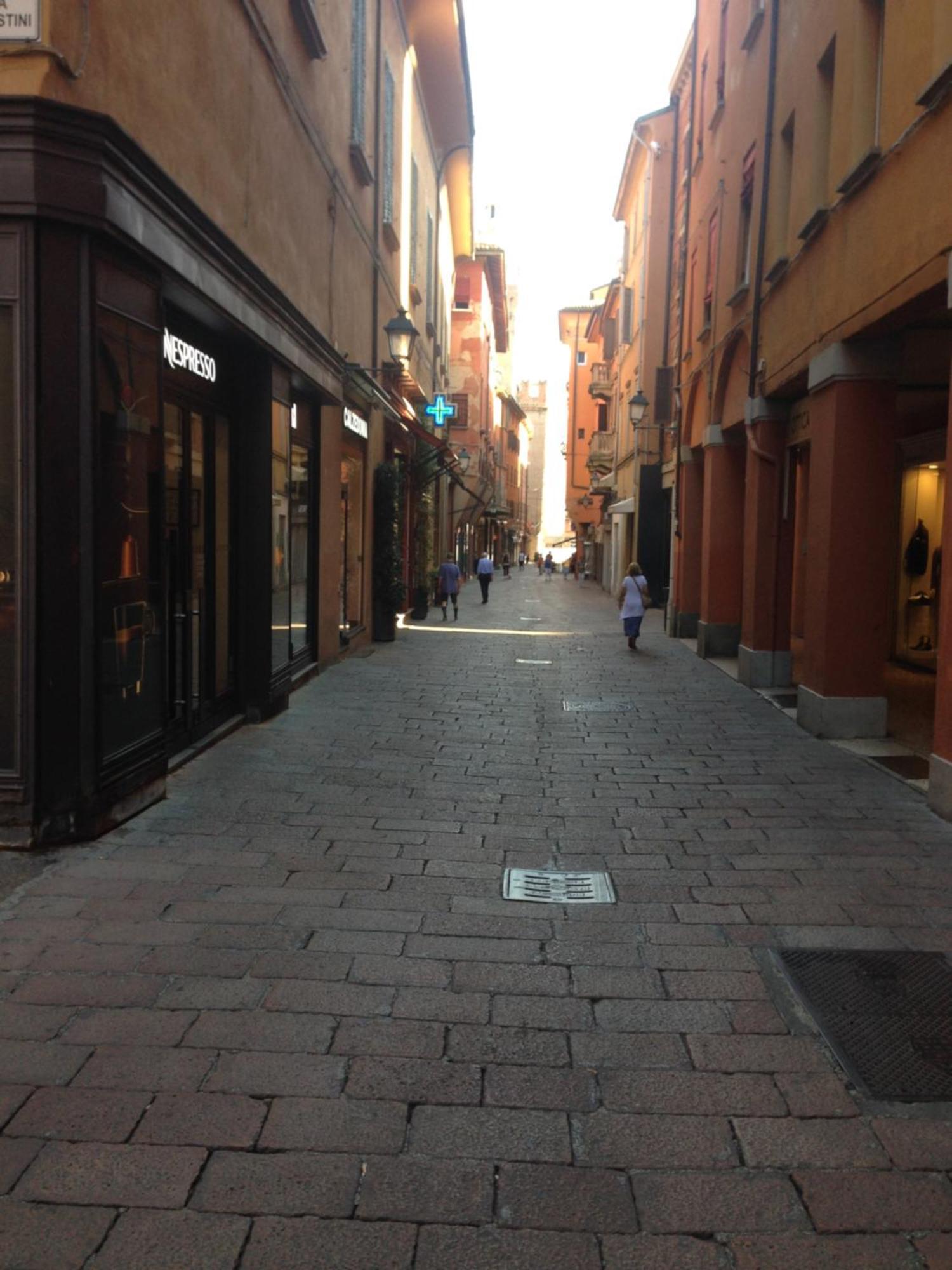 ボローニャPiccolo Monolocale A Due Passi Da Piazza Maggioreアパートメント エクステリア 写真