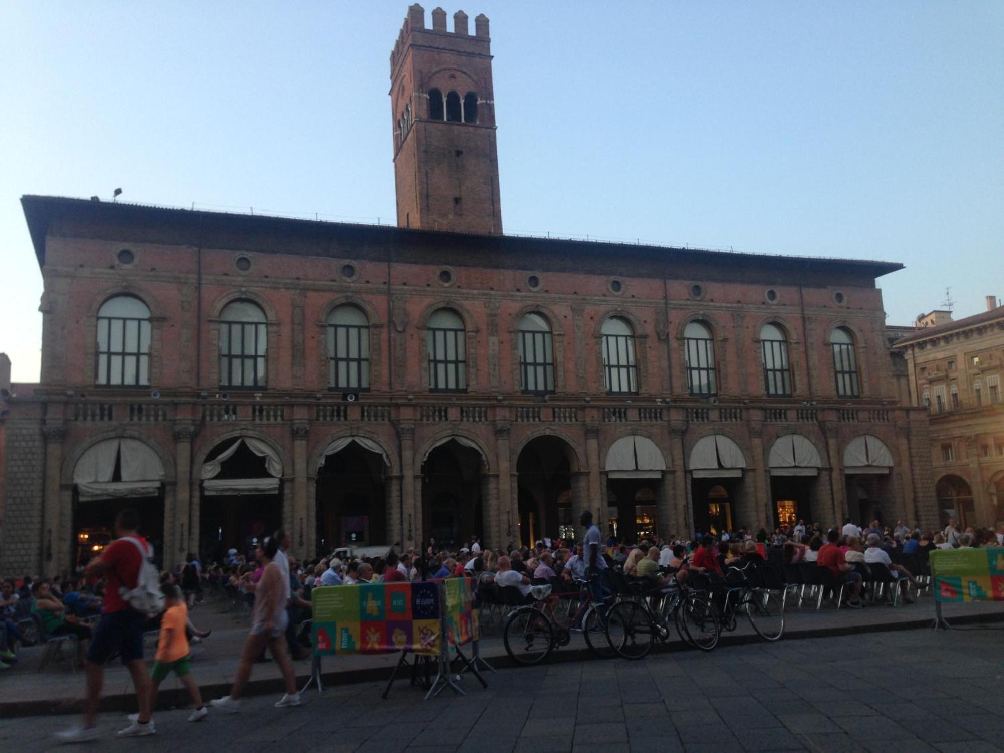 ボローニャPiccolo Monolocale A Due Passi Da Piazza Maggioreアパートメント エクステリア 写真